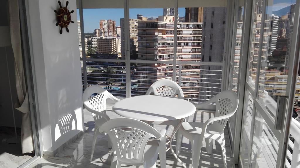 Apartamentos Los Caballos Benidorm Bagian luar foto