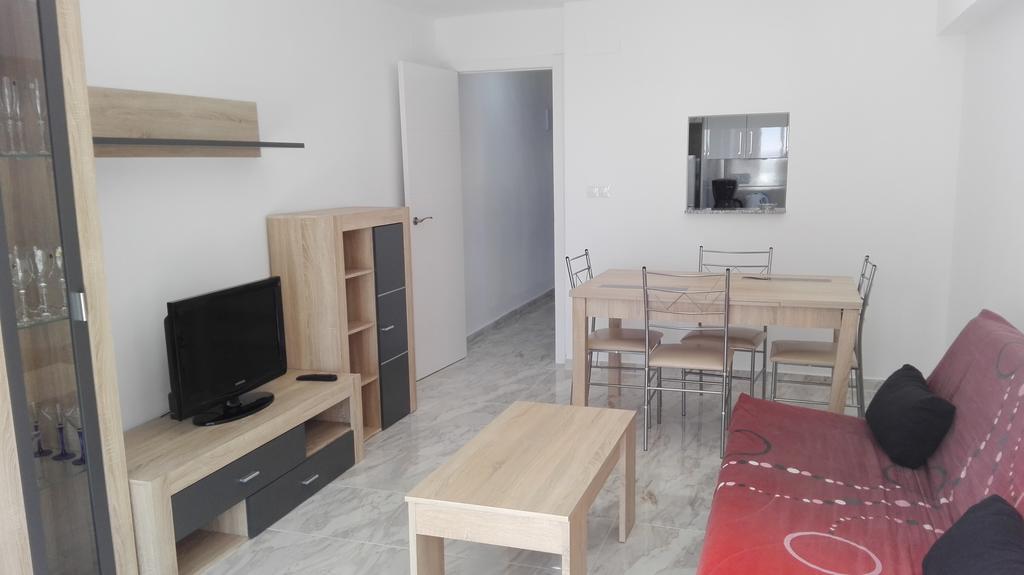 Apartamentos Los Caballos Benidorm Bagian luar foto