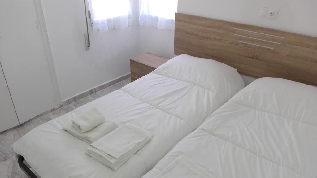 Apartamentos Los Caballos Benidorm Bagian luar foto